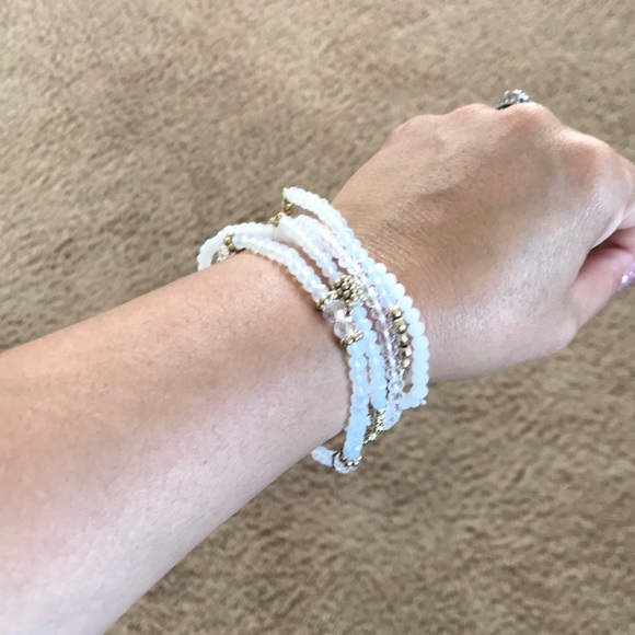 2 Sets Of Bracelets💎 designed by Irma Rivera - Picture 5 of 6